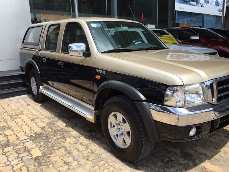 product_images/ban-ford-ranger-cu-2005-xlt-2-cau-mau-den-vang-co-thung-cao-1472754587-57_AndAGKB.jpg