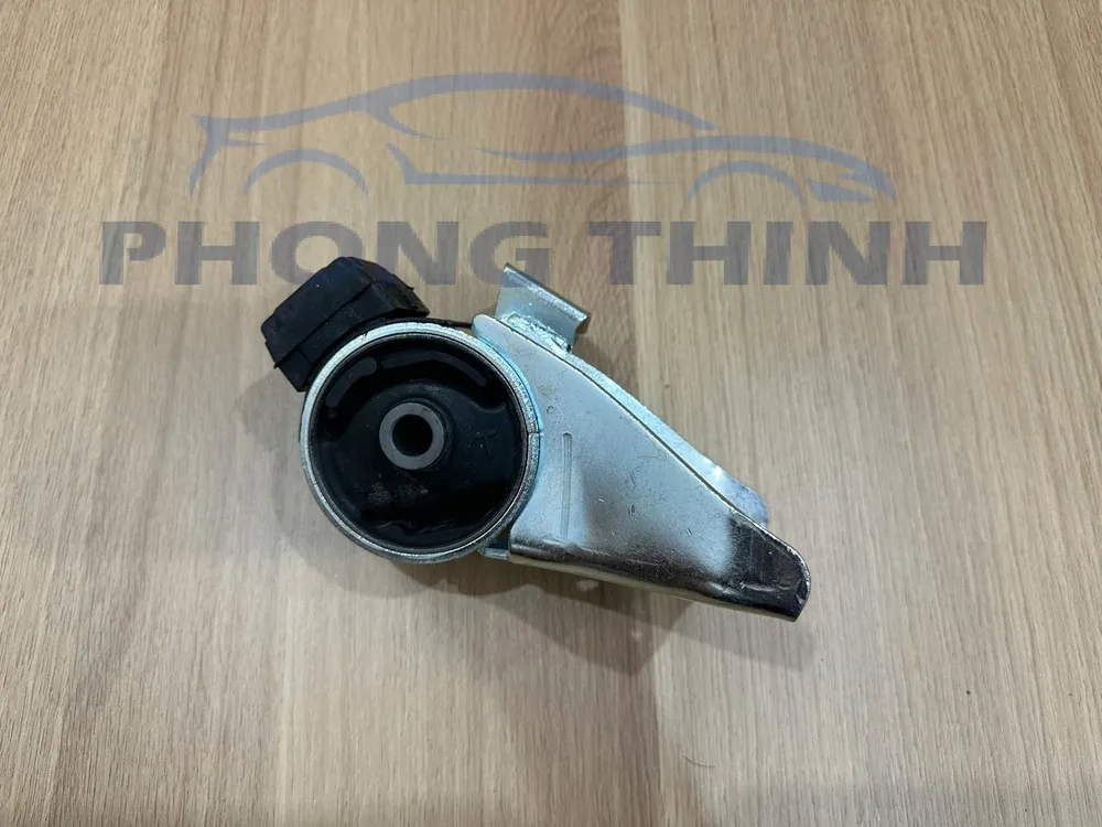 Chân máy sau Ford Laser 2000-2005 OEM B25D39040C