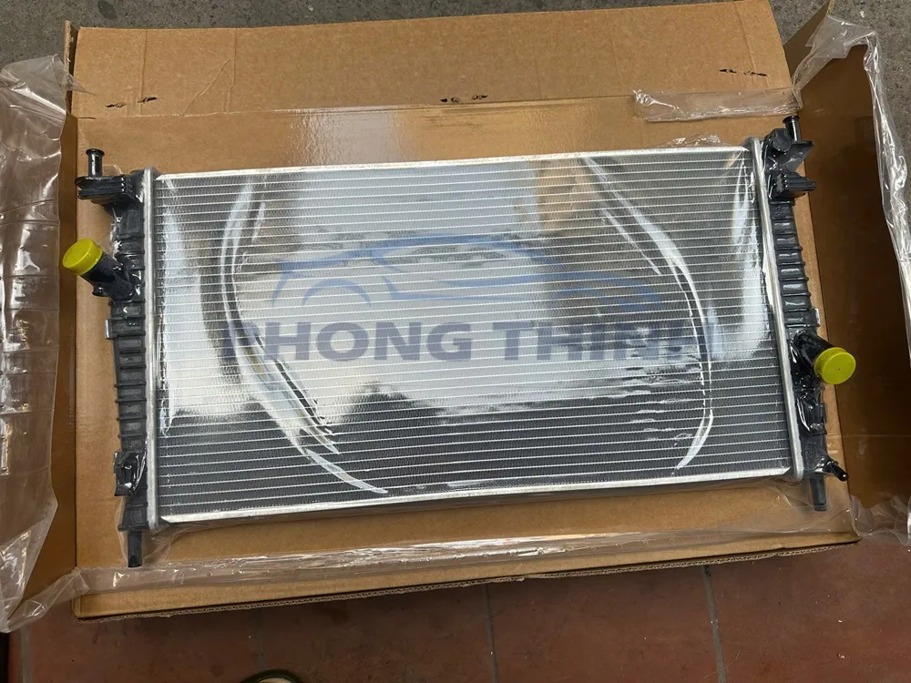 Hình ảnh sản phẩm Két nước Ford Focus 2005-2012 OEM Z60215200C