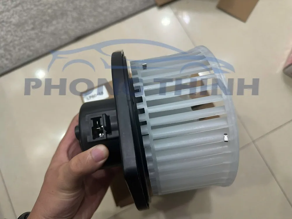 Quạt giàn lạnh Isuzu Dmax 2005-2013 OEM 8973649790