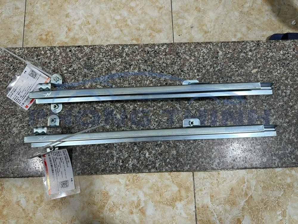 Ray trượt kính Ford Transit 2011-2021 bên phải RH chính hãng 7C19V21532AB