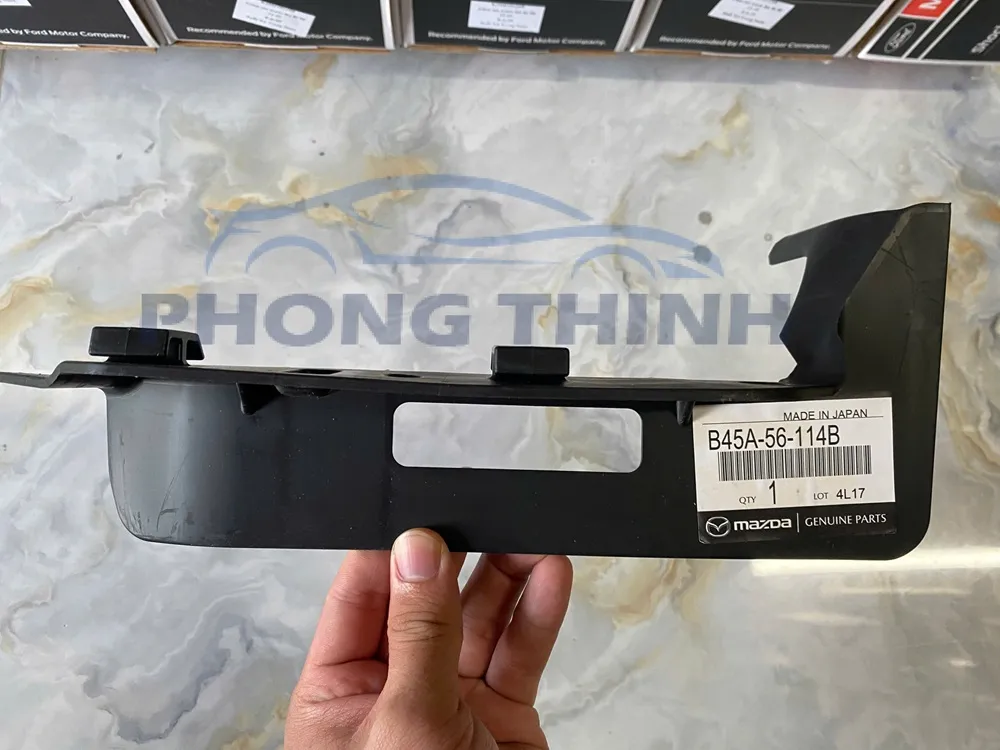 Hình ảnh sản phẩm Chắn bùn đầu lòng vè trước phải RH Mazda 3 2015-2018 chính hãng - B45A56114B