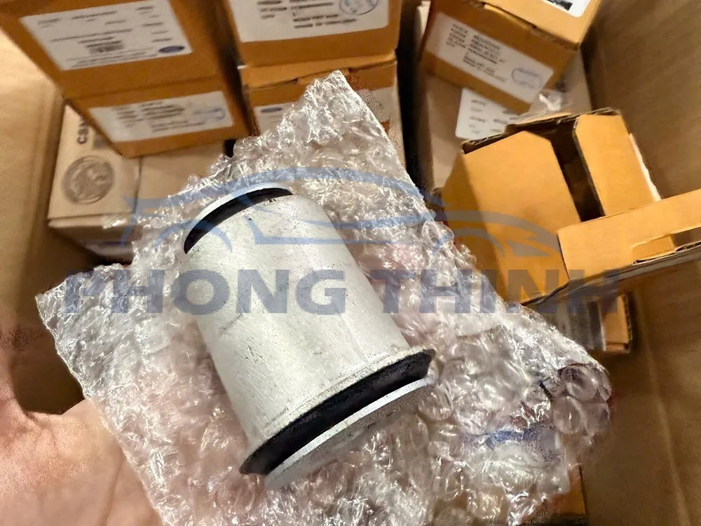 Hình ảnh sản phẩm Cao su càng A dưới (quả trước) Ford Ranger 2022-2025 chính hãng - MB3Z3C377J